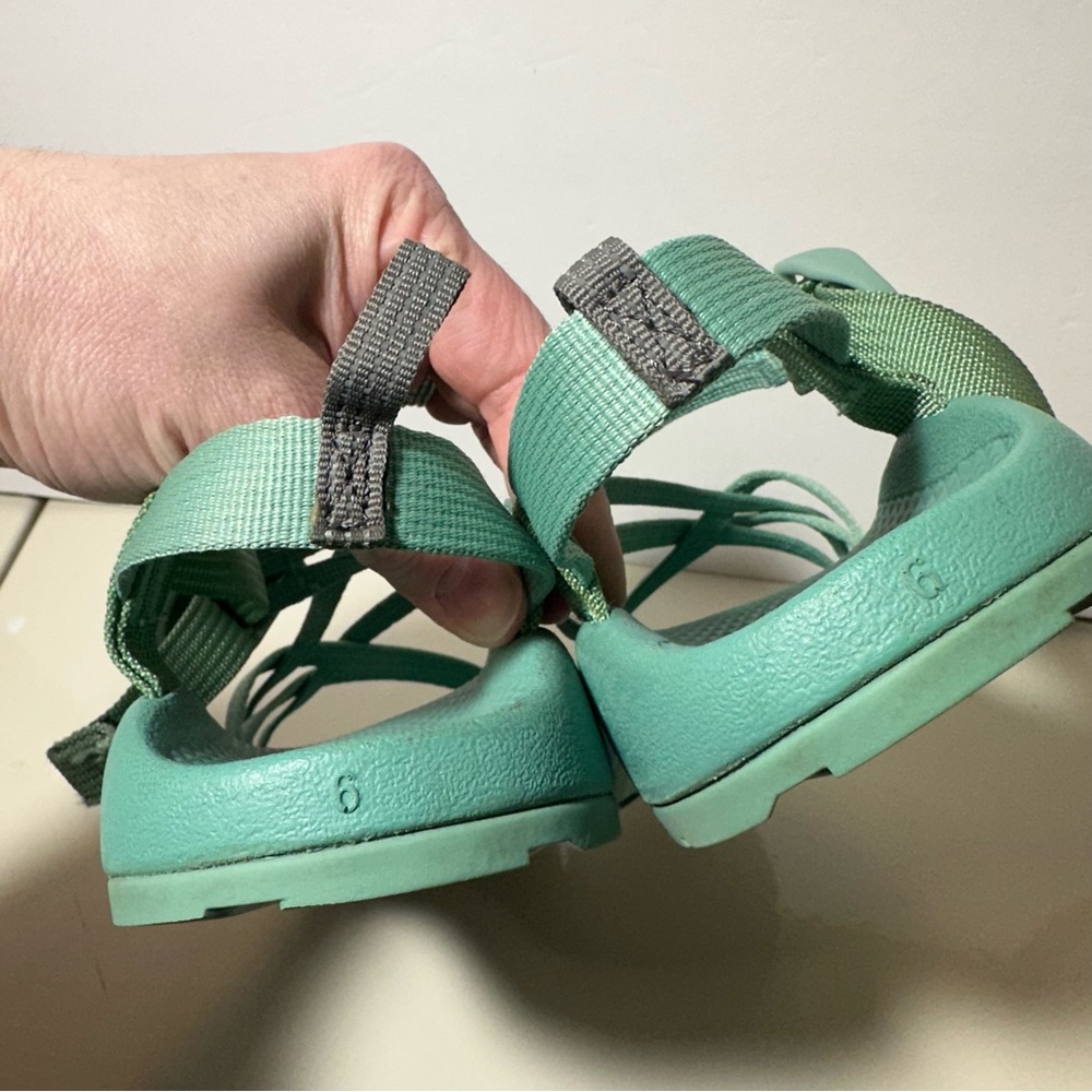 Chaco womens sandal size 6 teal strappy - Picture 6 of 9